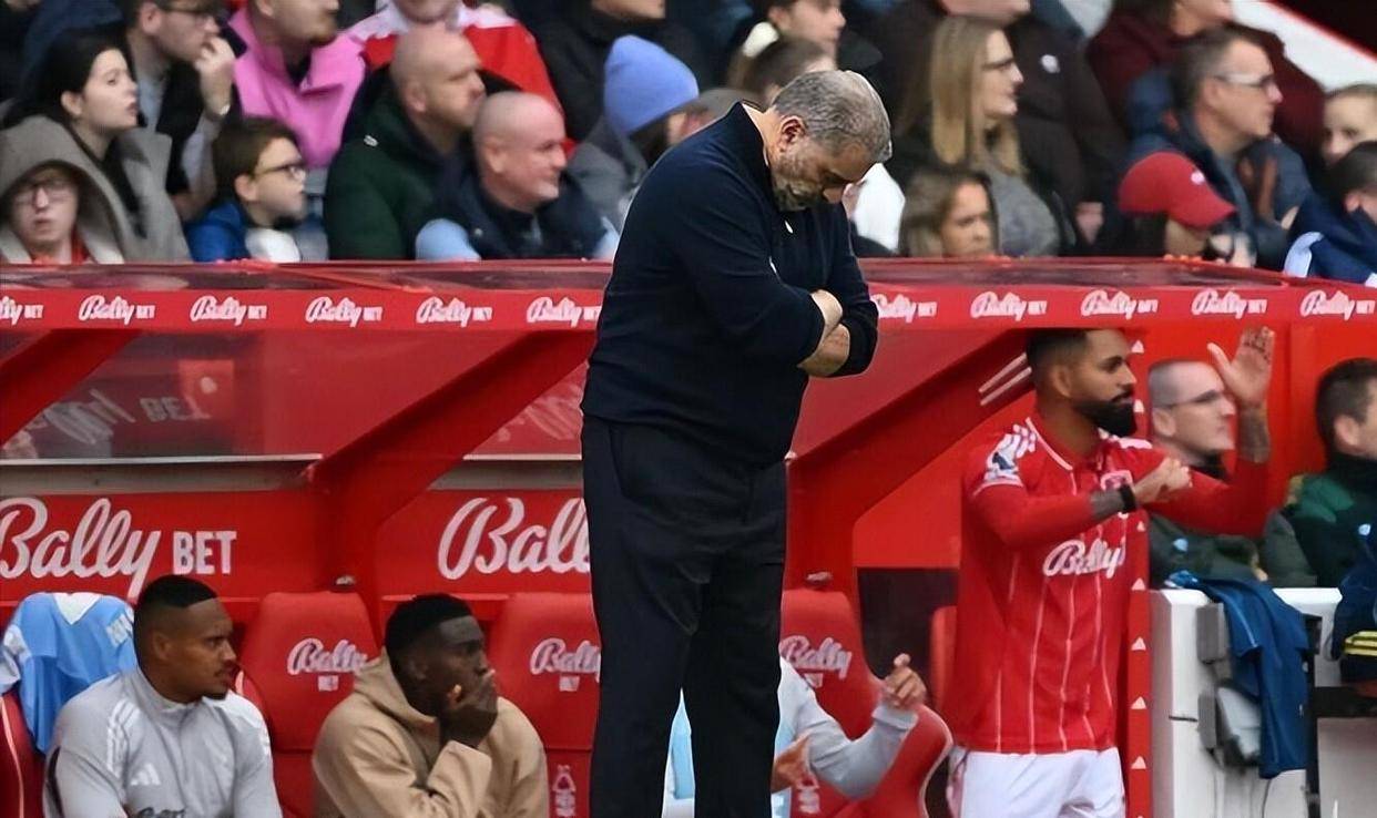 包含欧联今夜再迎强敌，摩纳哥队长鼓劲，主帅态度——管理层满意，轮换策略成焦点的词条