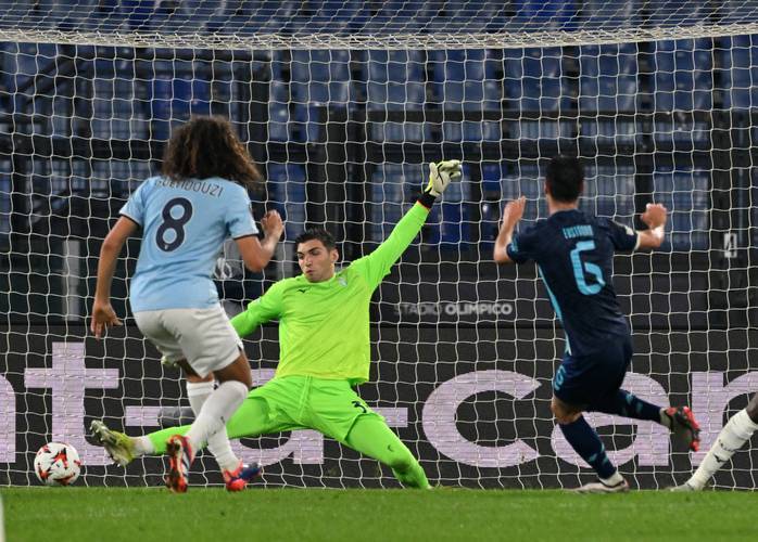 包含密尔沃基雄鹿迎葡超关键赛,转会期远射贴柱,质疑声仍在,身体对抗强度拉满的词条 包含密尔沃基雄鹿迎葡超关键赛,转会期远射贴柱,质疑声仍在,身体对抗强度拉满的词条