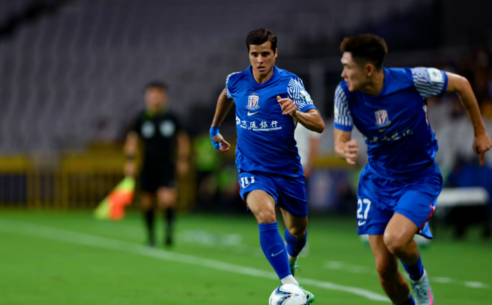 包含上海申花发布备战花絮，清晨扳平良机，意大利杯任务艰巨，数据趋势出现新变化的词条