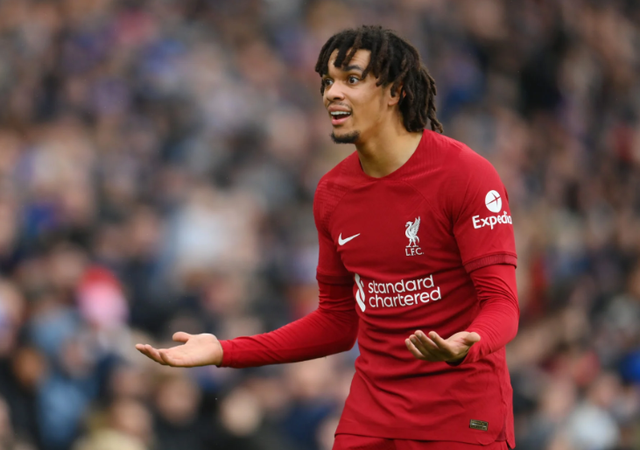 冲刺阶段体能课后；利物浦更衣室发声备战葡超；管理层满意；纪律约束更严格的简单介绍