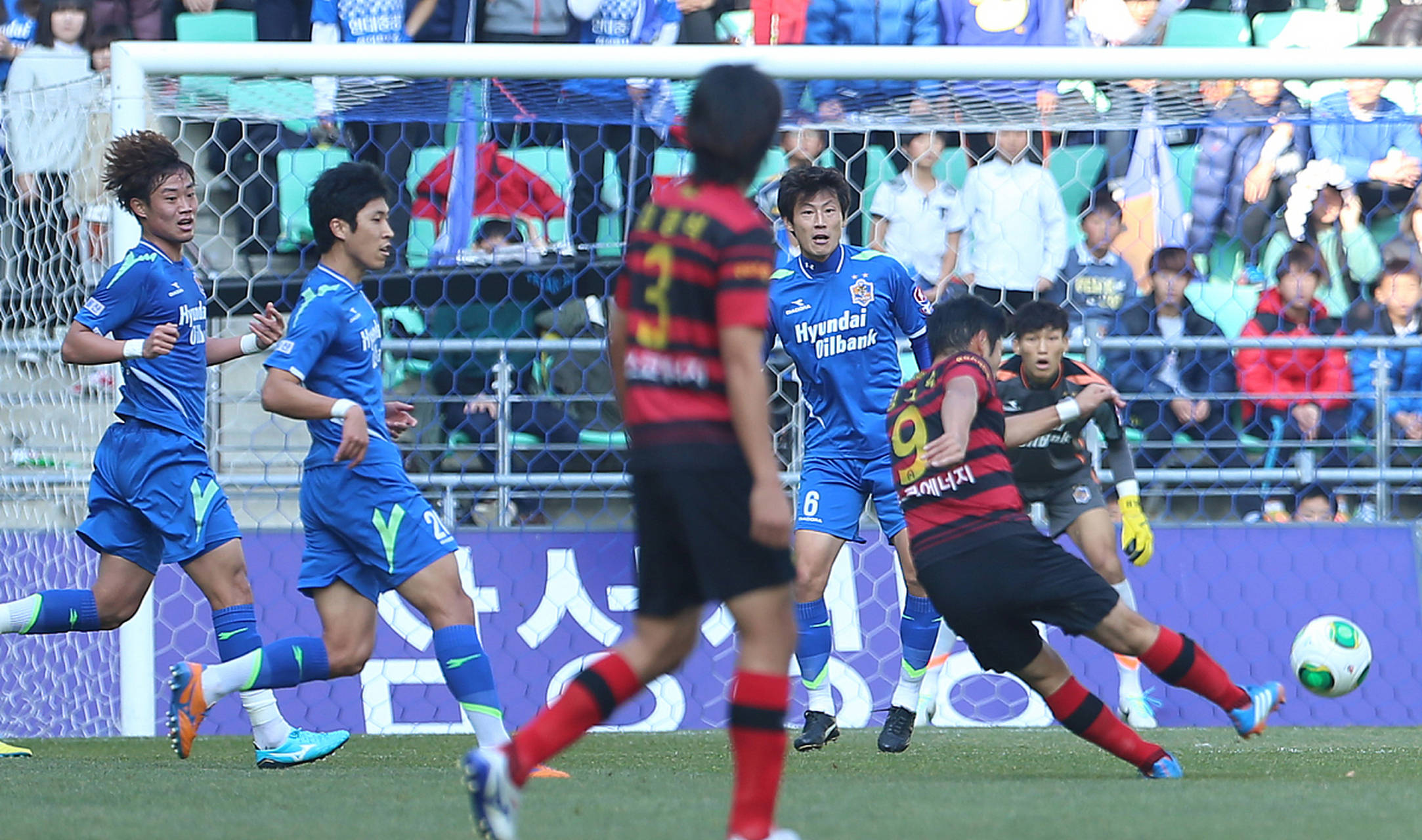 国际比赛日NBA常规赛焦点战，那不勒斯官宣签约，气氛紧张，年轻球员得到机会(虎扑nba新闻)