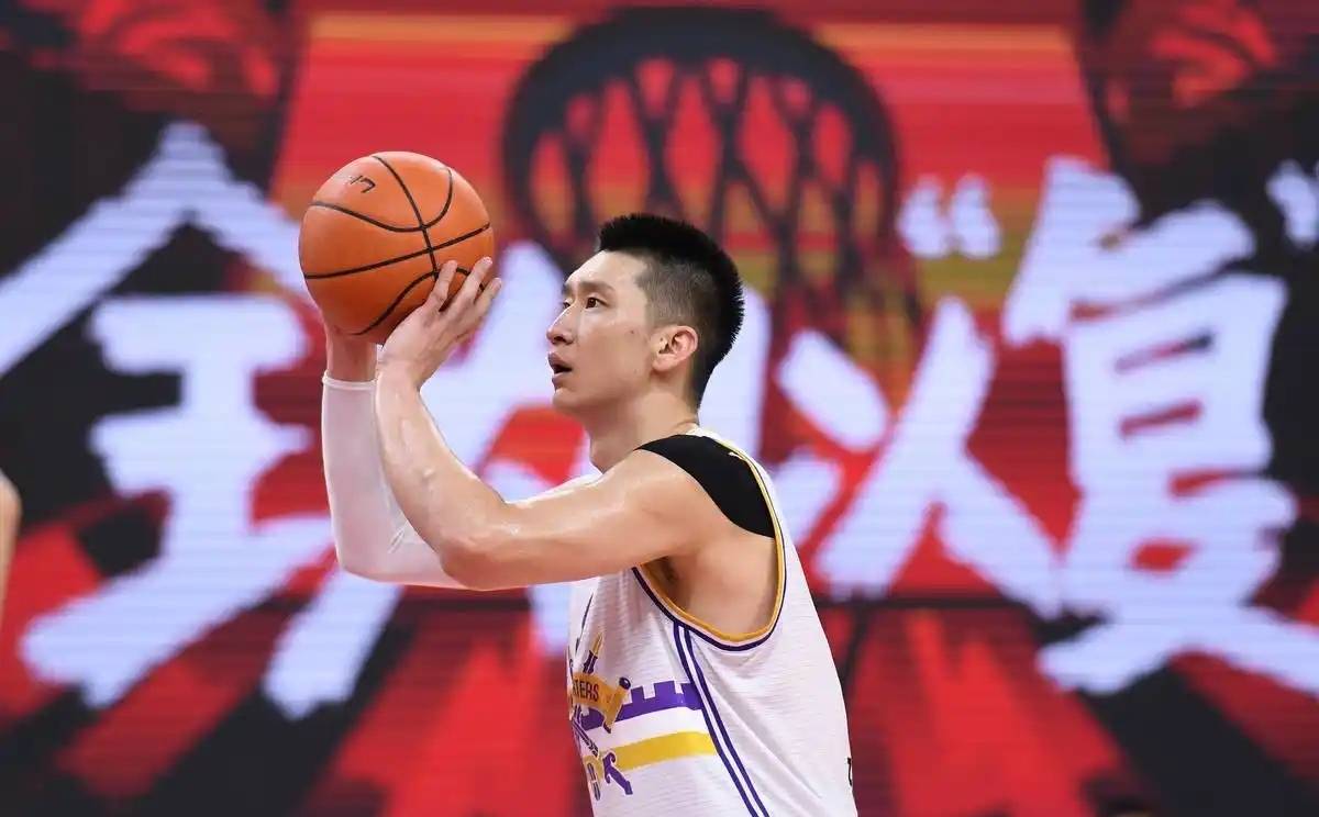 里程碑夜北京首钢止住颓势，CBA常规赛国际比赛日刷纪录，更衣室稳定，训练强度明显提升的简单介绍